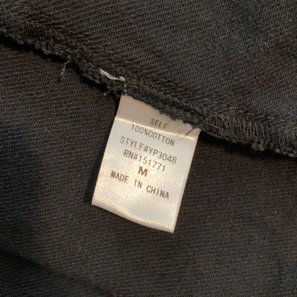 NWOT Le Lis Denim Cross-back Romper, size Medium - Picture 5 of 7